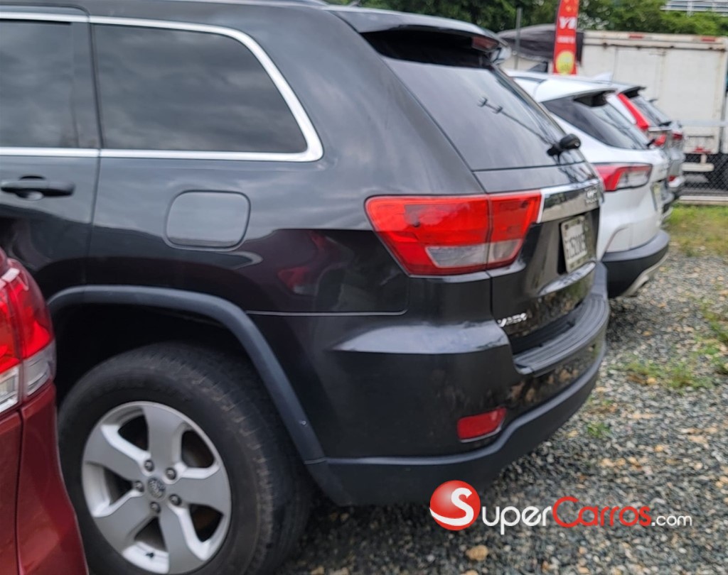 2011 Jeep Grand Cherokee Laredo — foto 8 / 10