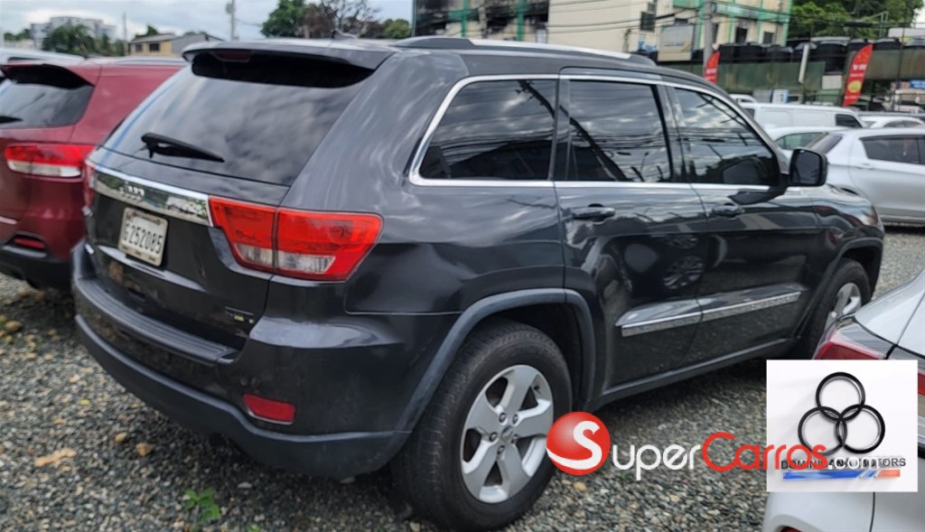 2011 Jeep Grand Cherokee Laredo — foto 9 / 10