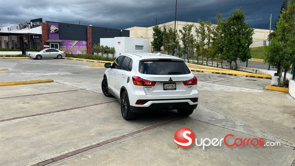2019 Mitsubishi Motors Outlander — foto 7 / 12