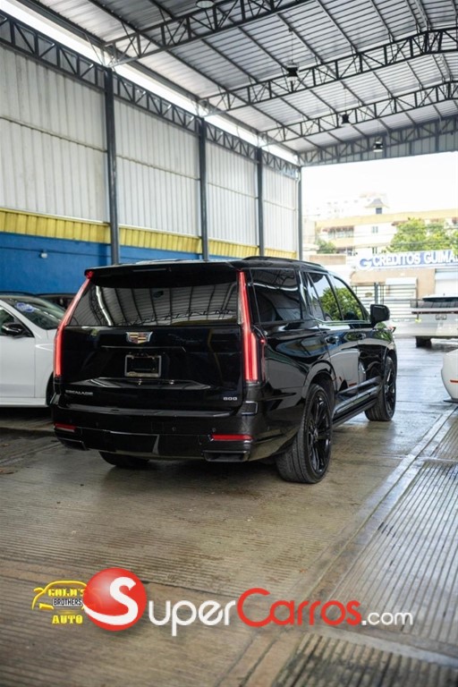 2025 Cadillac Escalade Platinum Sport — foto 6 / 12