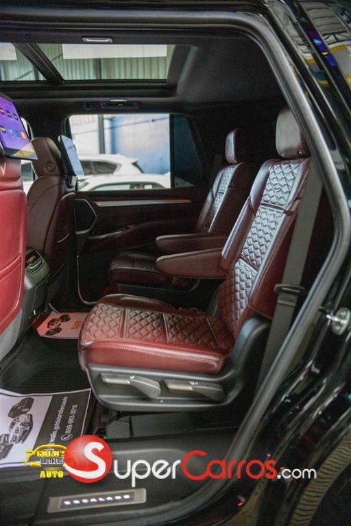 2025 Cadillac Escalade Platinum Sport — foto 8 / 12