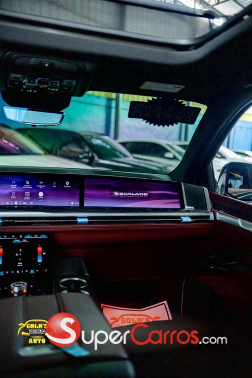 2025 Cadillac Escalade Platinum Sport — foto 11 / 12