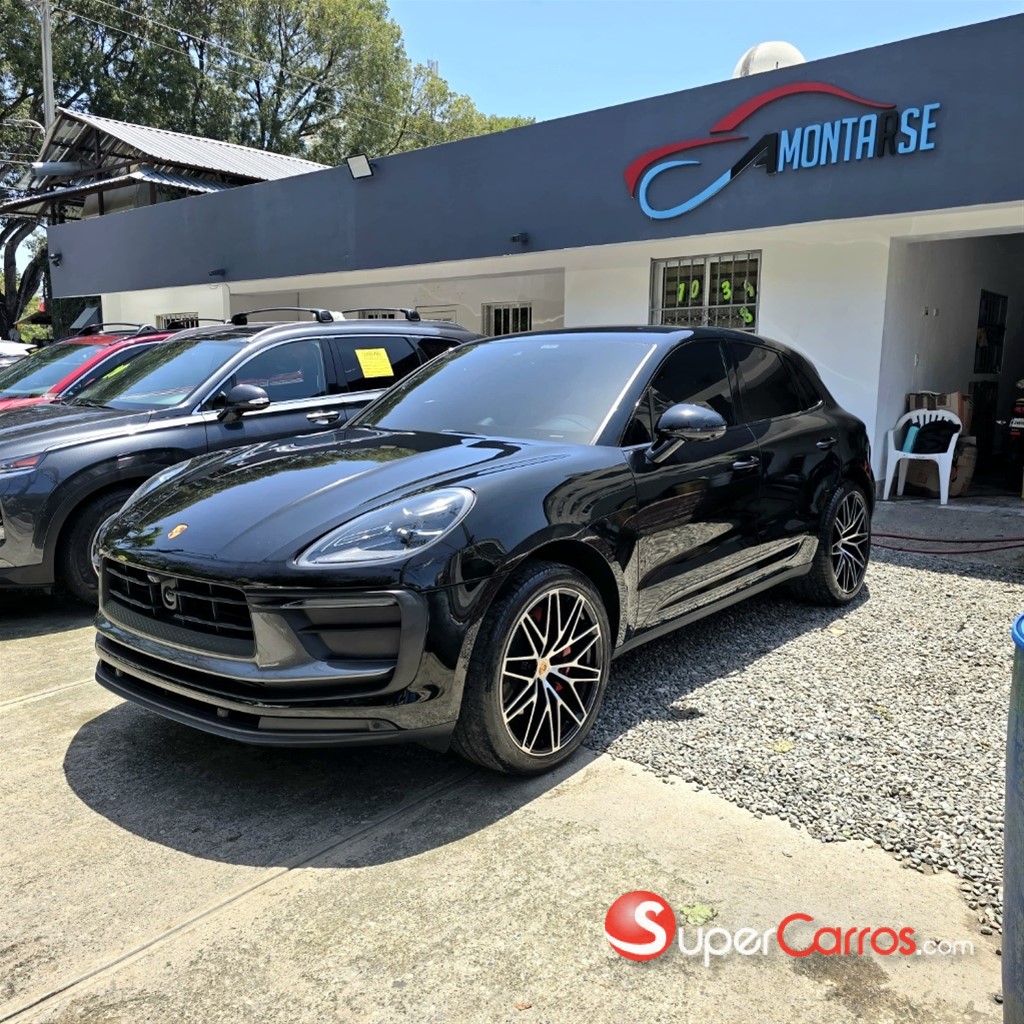 2023 Porsche Macan T