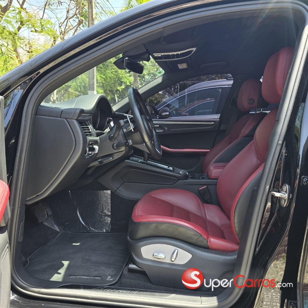 2023 Porsche Macan T — foto 8 / 11