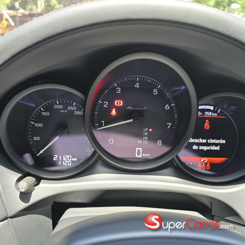 2023 Porsche Macan T — foto 10 / 11