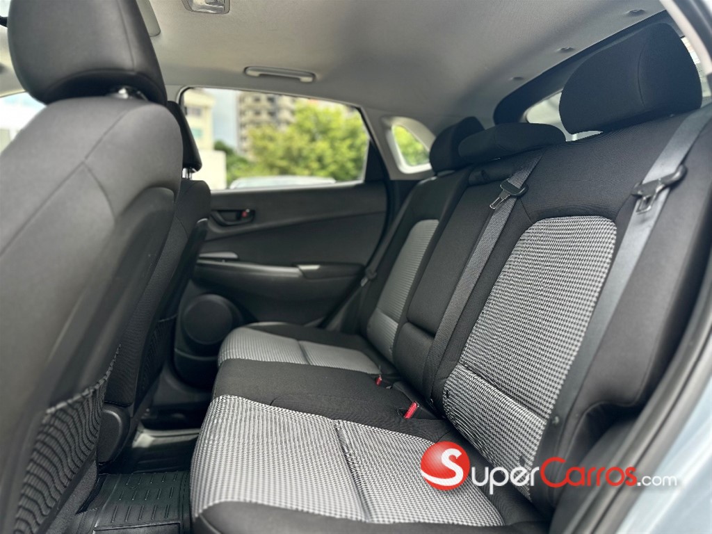 2020 Hyundai KONA SEL — foto 8 / 12