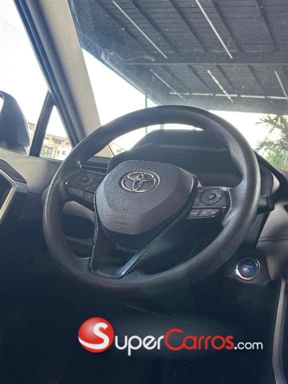 2023 Toyota RAV4 XLE Premium — foto 5 / 10