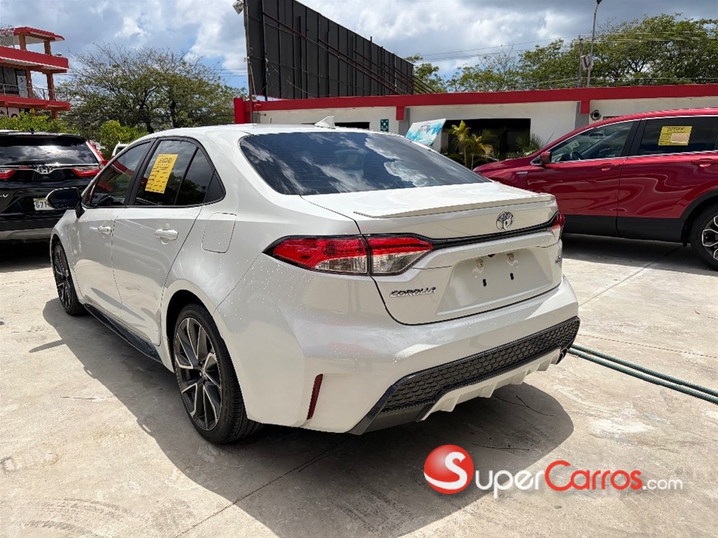 2021 Toyota Corolla SE — foto 4 / 8
