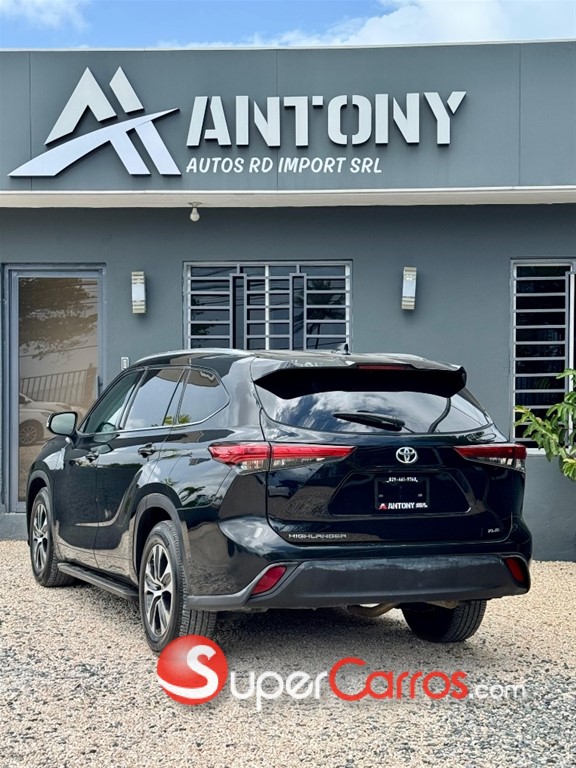 2021 Toyota Highlander XLE — foto 6 / 10