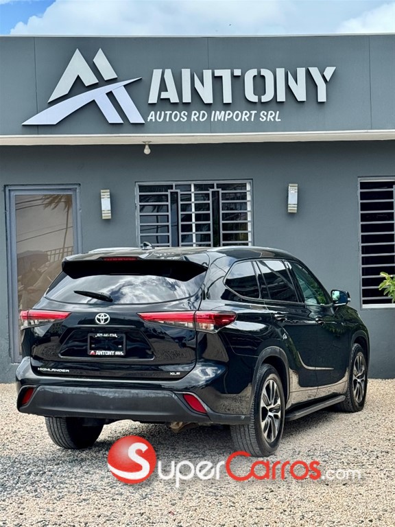 2021 Toyota Highlander XLE — foto 7 / 10