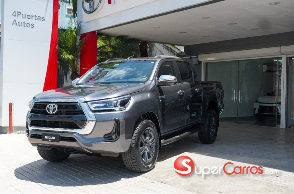 2022 Toyota Hilux SRX