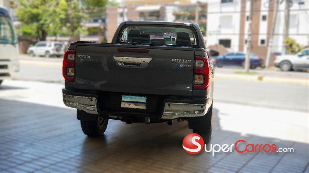 2022 Toyota Hilux SRX — foto 5 / 12