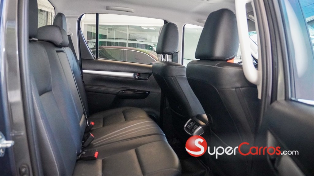 2022 Toyota Hilux SRX — foto 12 / 12