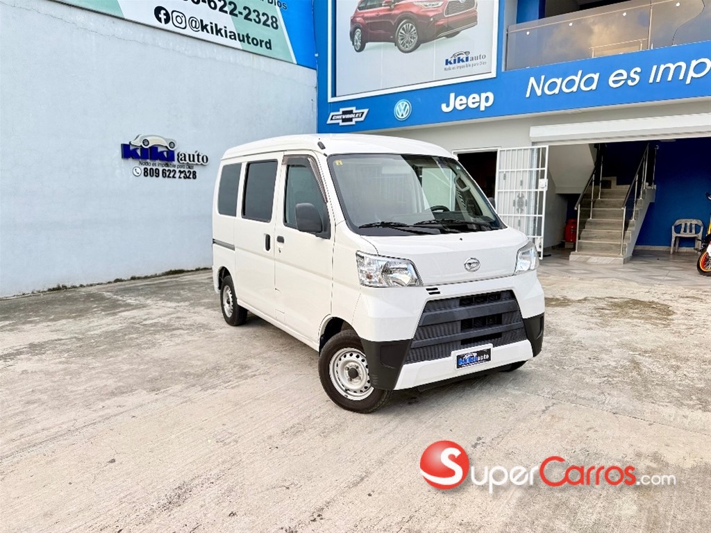 2022 Daihatsu Hijet Minivan — foto 2 / 12