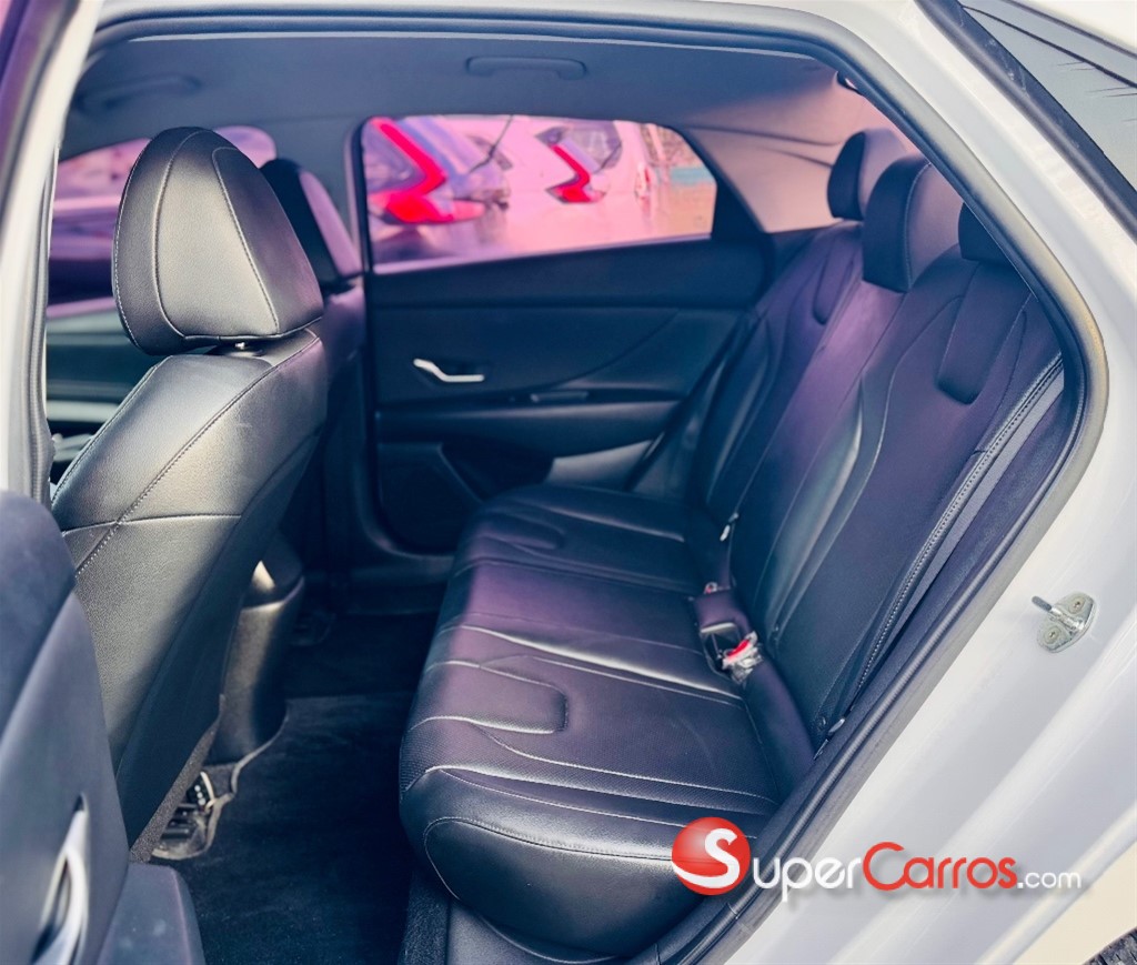 2021 Hyundai Avante Luxury — foto 9 / 10