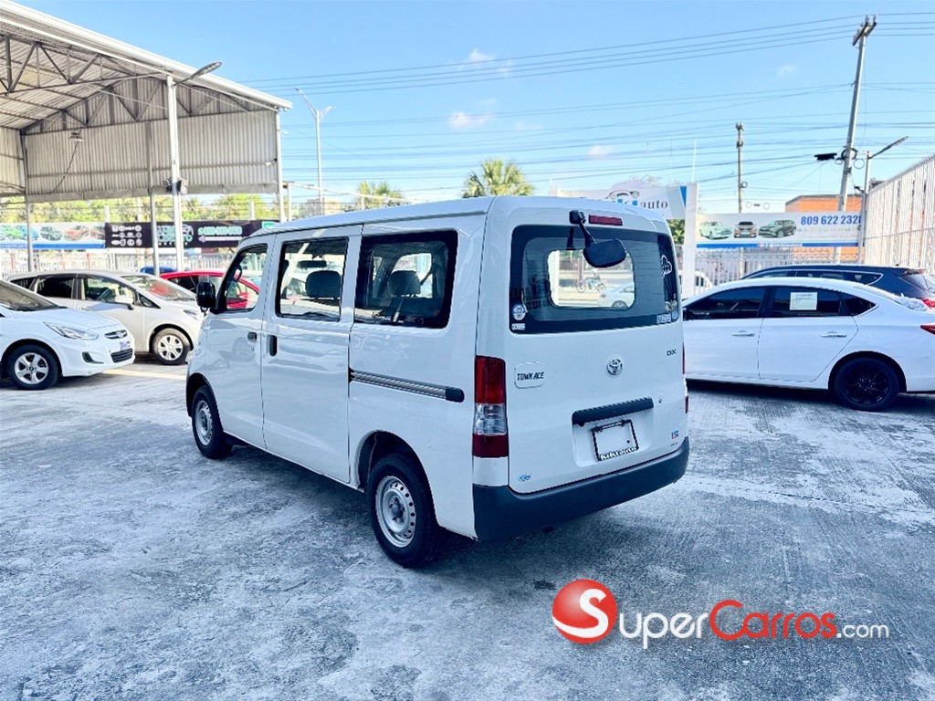 2020 Toyota Town-Ace — foto 4 / 12