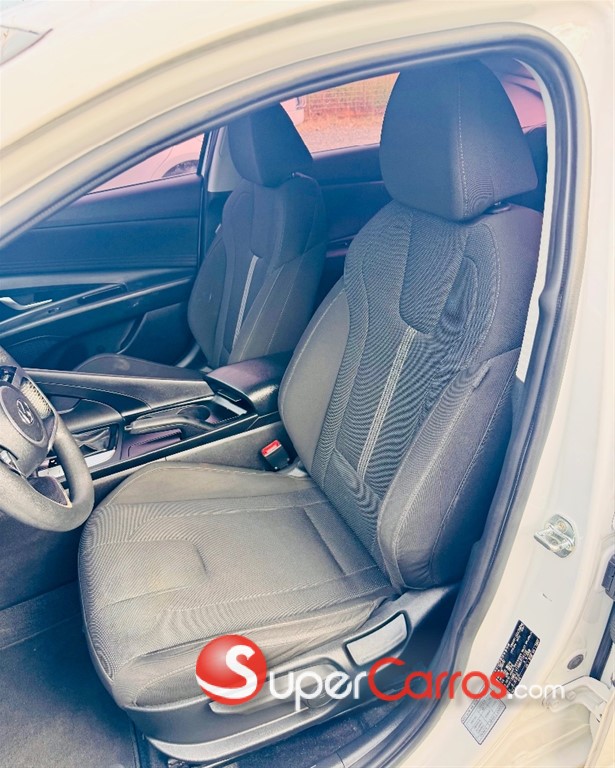 2021 Hyundai Avante LPI — foto 8 / 10