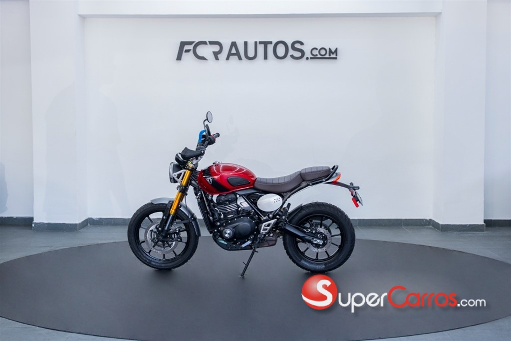 2025 Triumph Motorcycles — foto 2 / 12