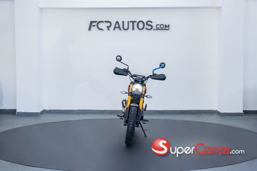 2025 Triumph Motorcycles — foto 3 / 12