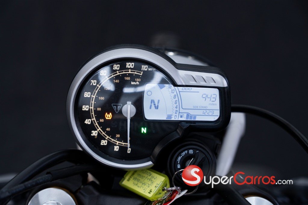 2025 Triumph Motorcycles — foto 11 / 12
