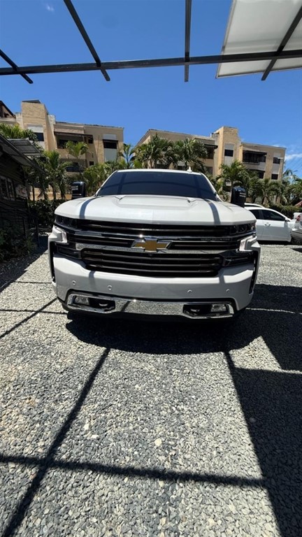 2022 Chevrolet Silverado High Country — foto 7 / 8