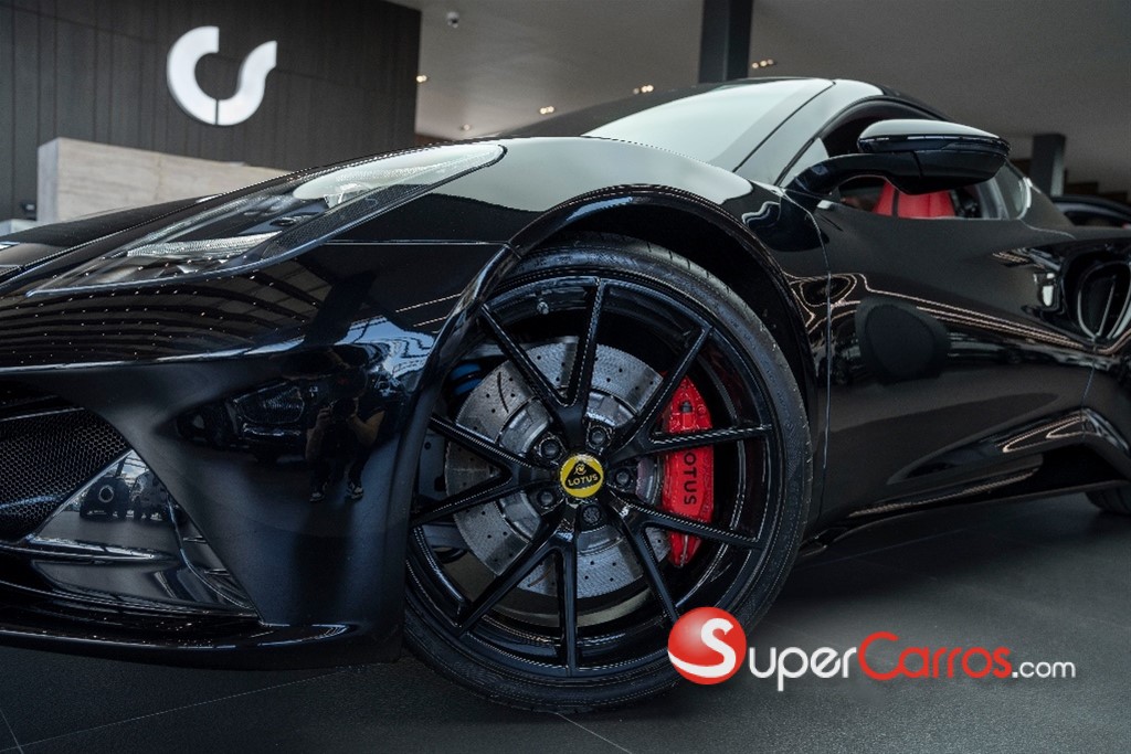 2025 Lotus Emira — foto 7 / 12