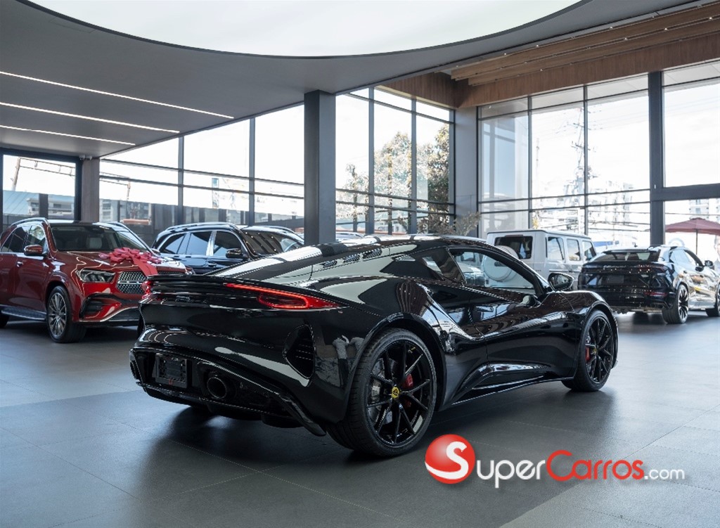 2025 Lotus Emira — foto 11 / 12