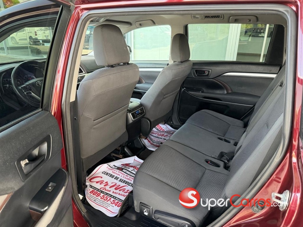 2017 Toyota Highlander LE — foto 5 / 7