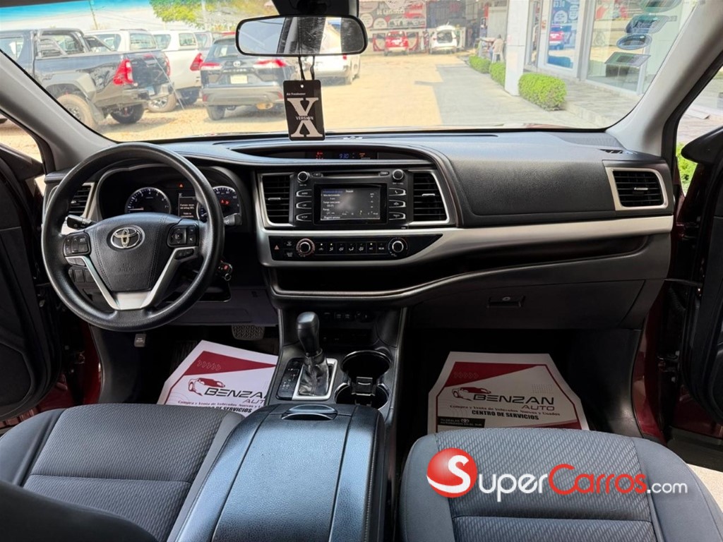 2017 Toyota Highlander LE — foto 7 / 7