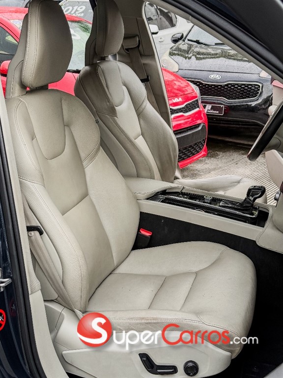 2018 Volvo XC90 Momentum T5 — foto 3 / 10