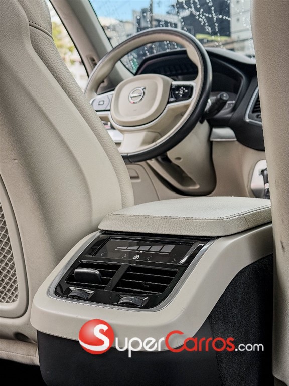 2018 Volvo XC90 Momentum T5 — foto 4 / 10