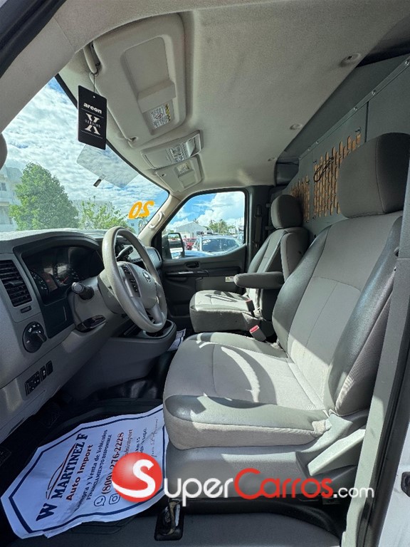 2020 Nissan NV 1500 — foto 9 / 11