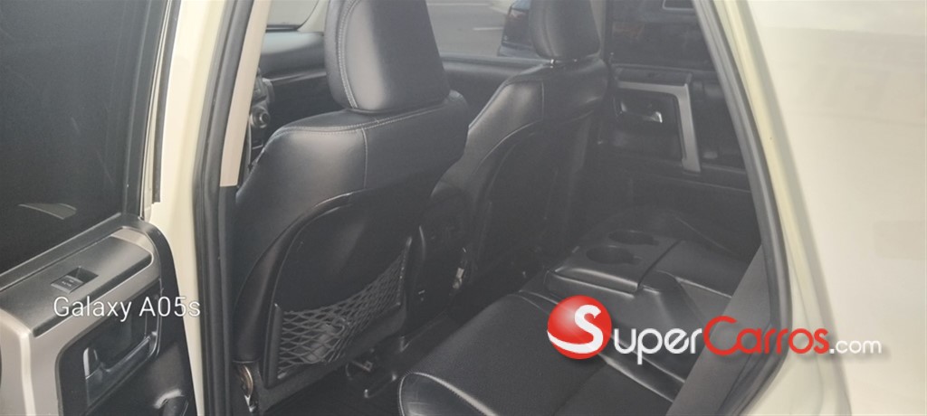 2014 Toyota 4 Runner Limited — foto 2 / 7