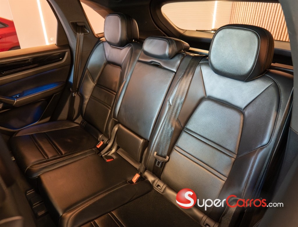 2019 Porsche Cayenne — foto 6 / 9