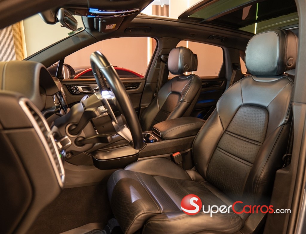 2019 Porsche Cayenne — foto 7 / 9