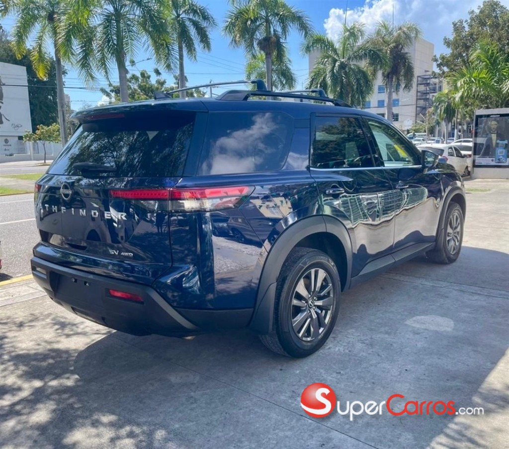 2022 Nissan Pathfinder SV — foto 4 / 9