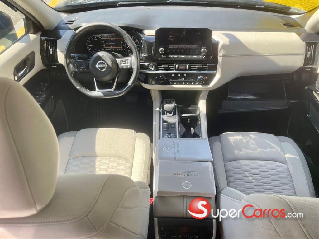 2022 Nissan Pathfinder SV — foto 5 / 9