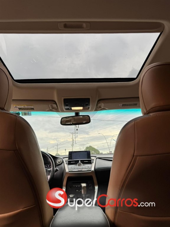 2016 Lexus NX 200T — foto 6 / 12