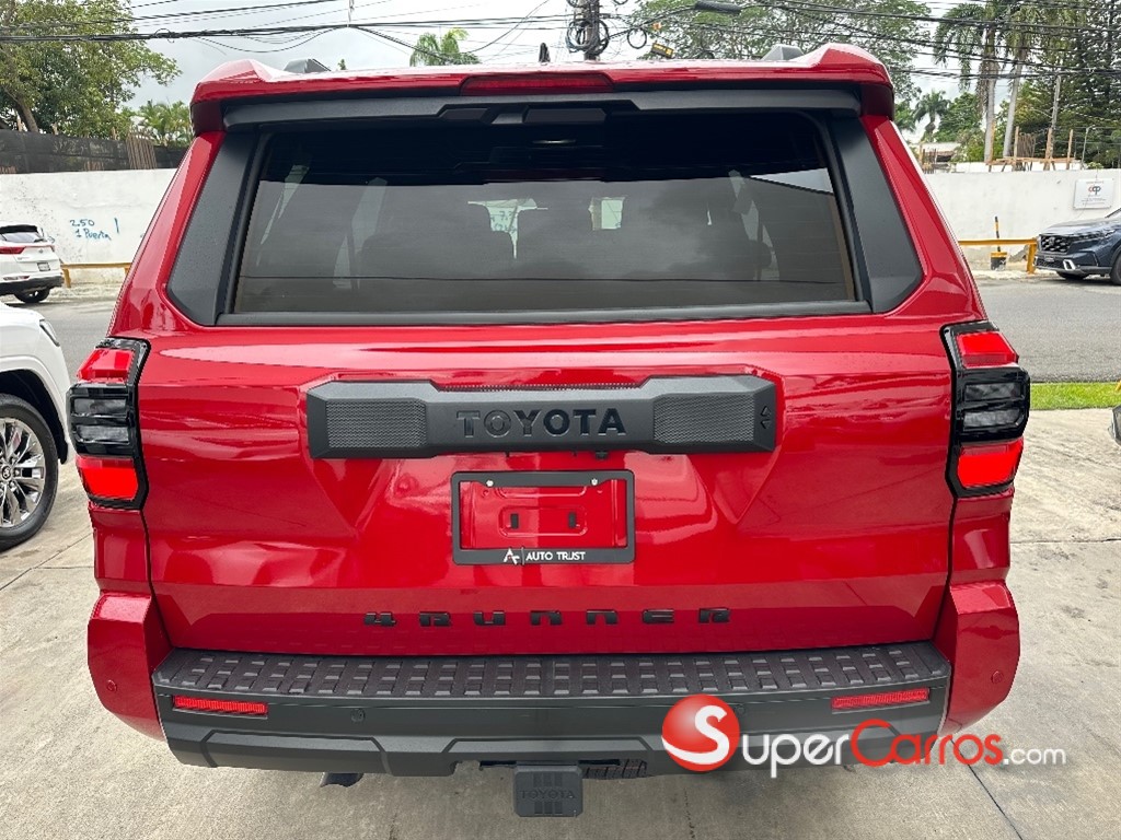 2026 Toyota 4 Runner SR5 — foto 4 / 8