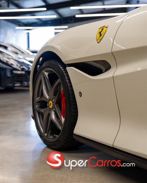 2020 Ferrari Portofino — foto 5 / 11