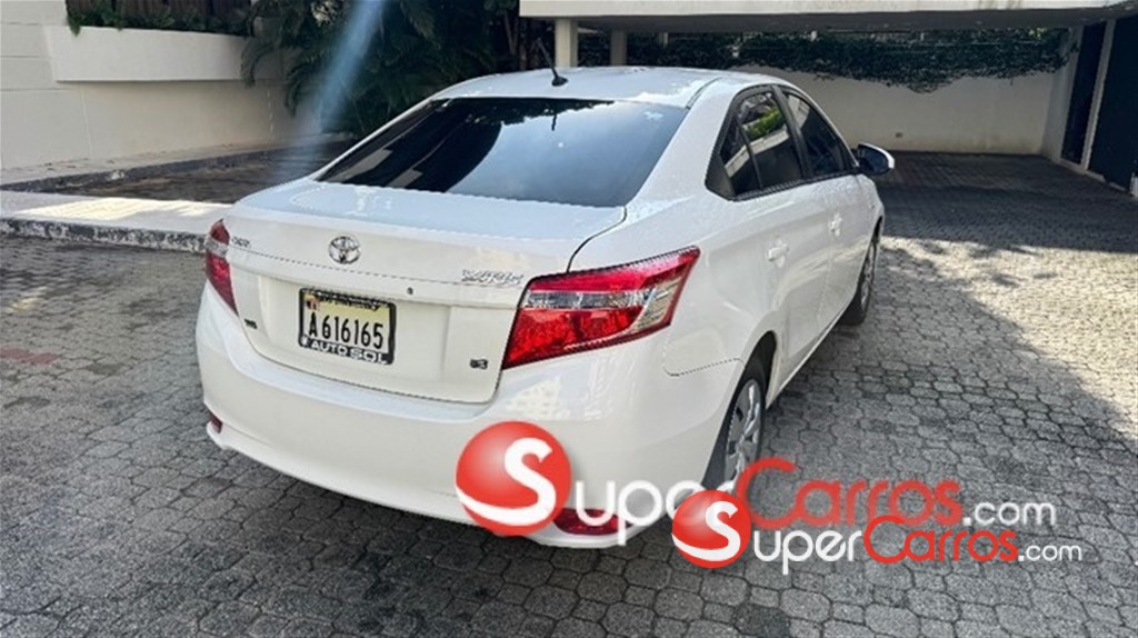 2014 Toyota Yaris — foto 3 / 9