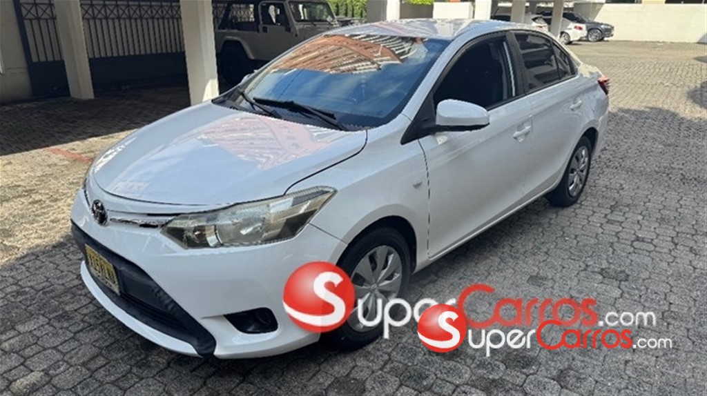 2014 Toyota Yaris — foto 5 / 9