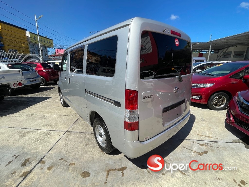 2020 Toyota Town-Ace — foto 5 / 10