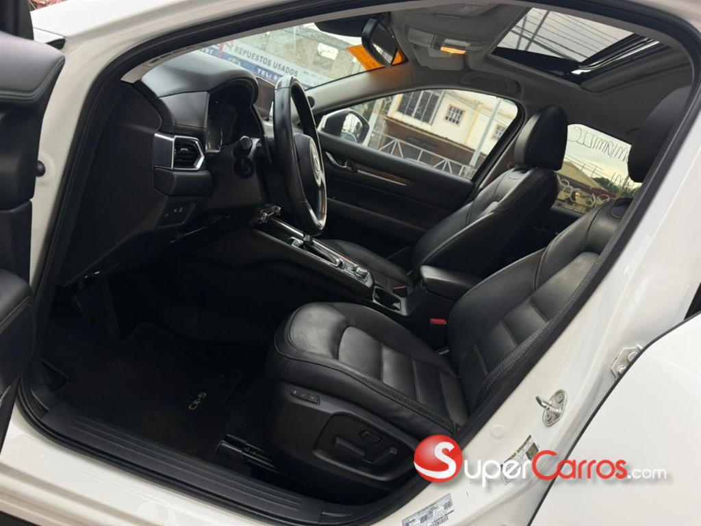 2020 Mazda CX-5 Grand Touring Reserve — foto 9 / 12