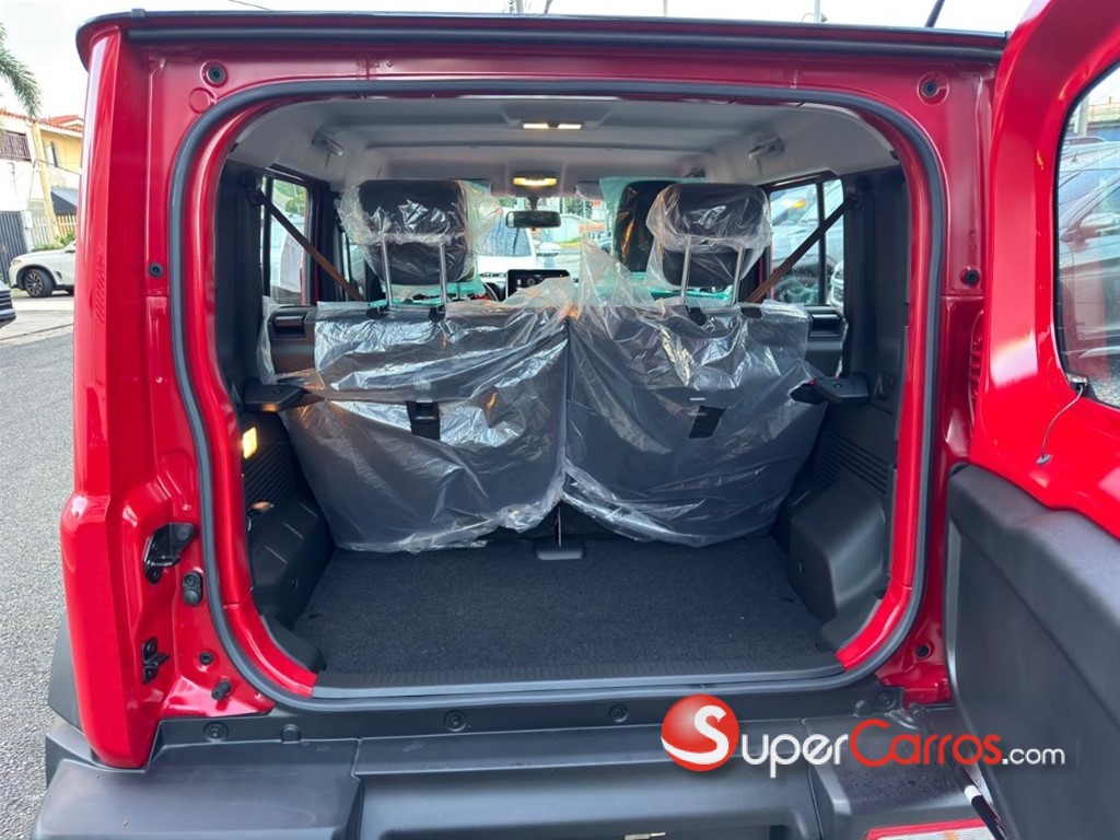 2027 Suzuki Jimny GLX — foto 12 / 12