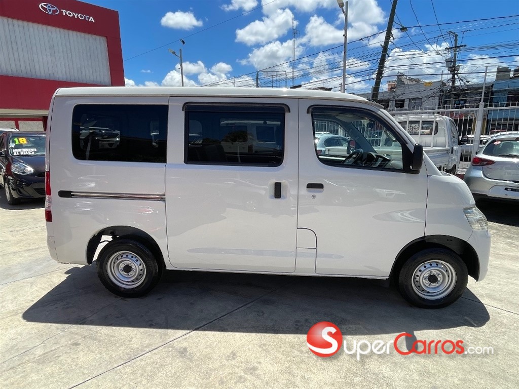 2020 Toyota Town-Ace — foto 2 / 10
