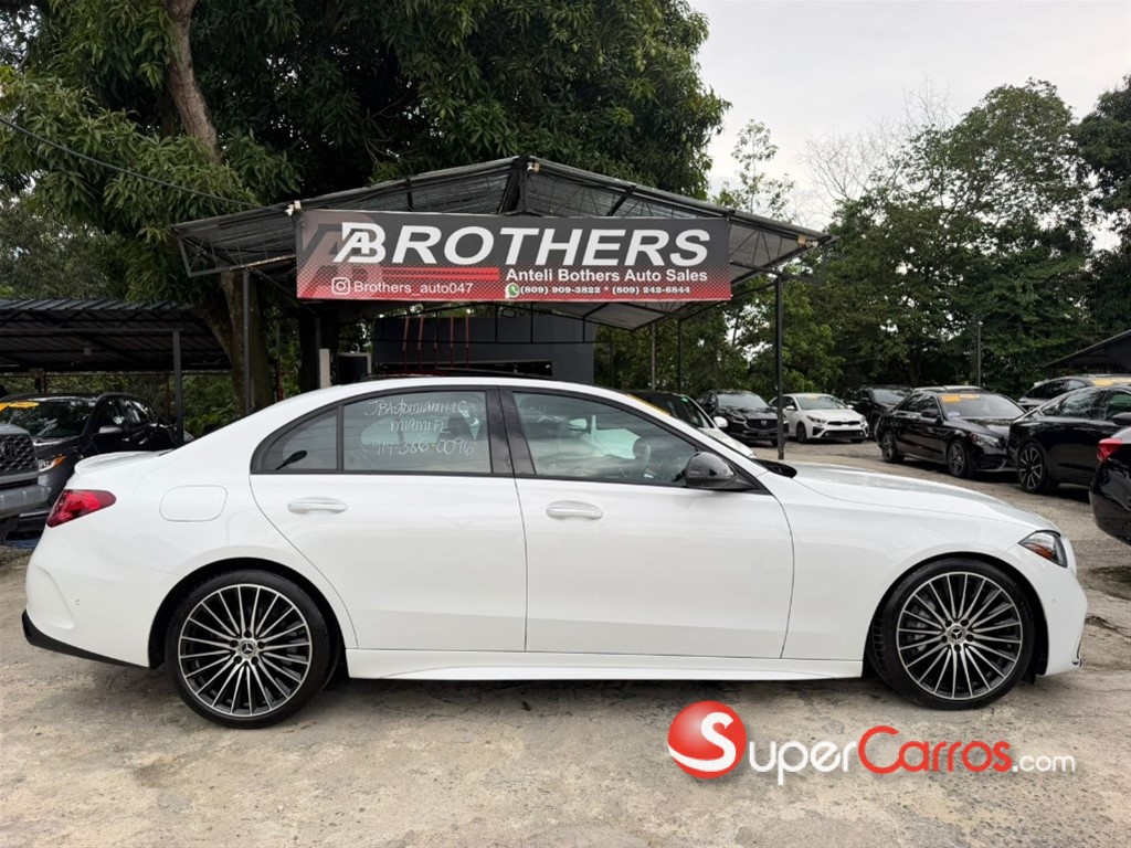 2022 Mercedes-Benz Clase C 300 AMG 4Matic — foto 3 / 12