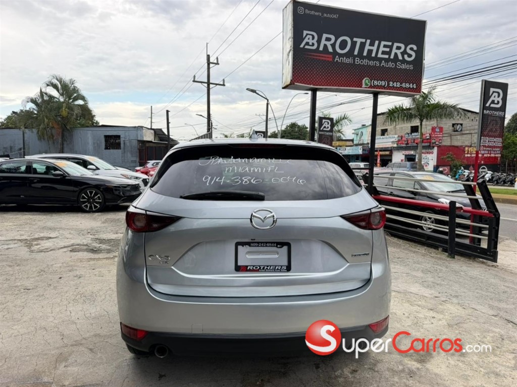 2020 Mazda CX-5 Touring — foto 6 / 12