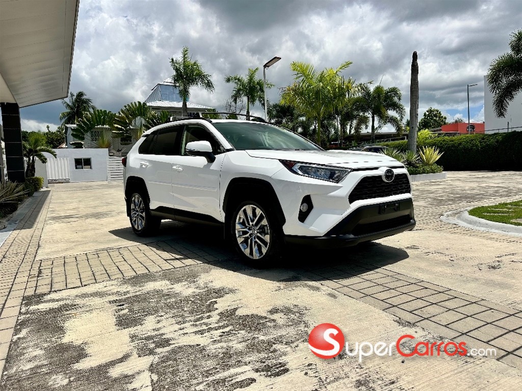 2020 Toyota RAV4 XLE Premium — foto 3 / 12