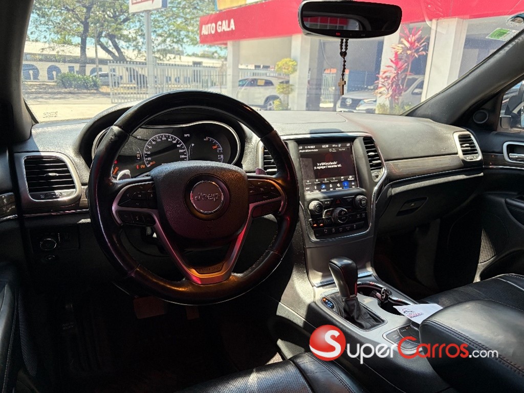 2018 Jeep Grand Cherokee Overland — foto 8 / 9